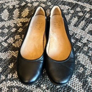 Naturalizer Flexy Flats